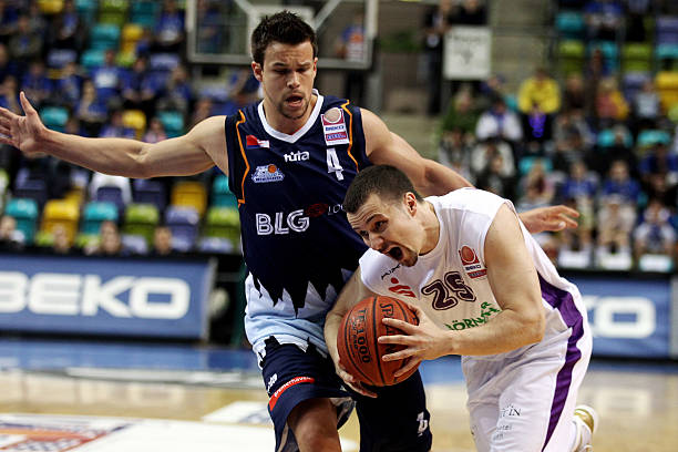 广州目前正 广州目前正