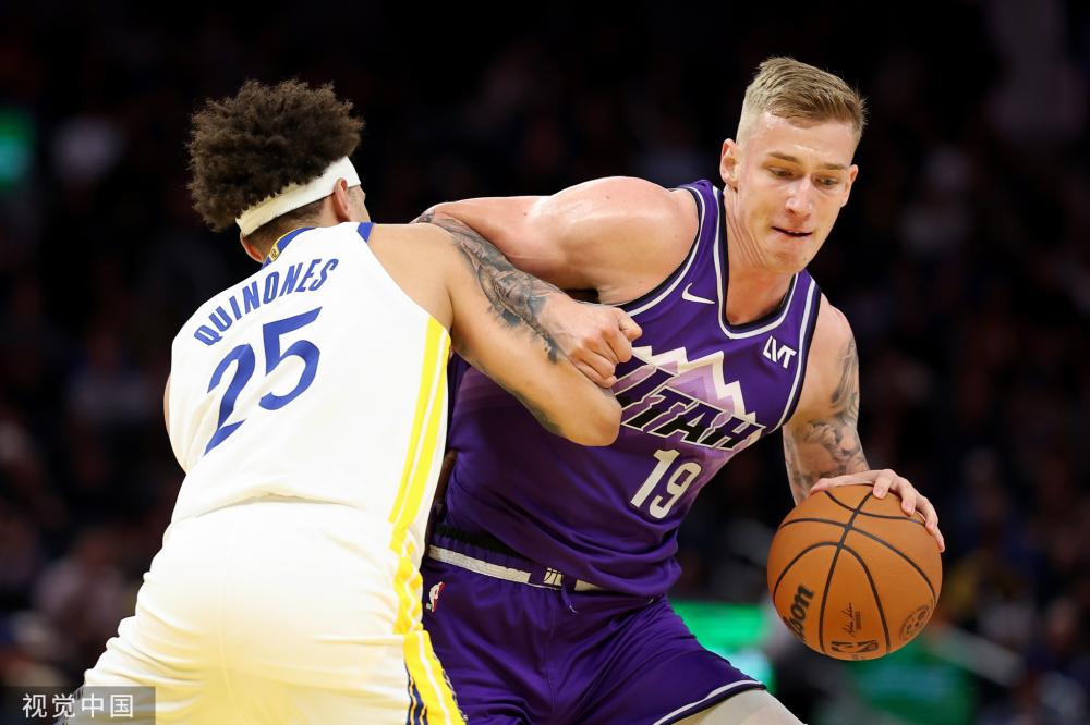 球员们的一 球员们的一